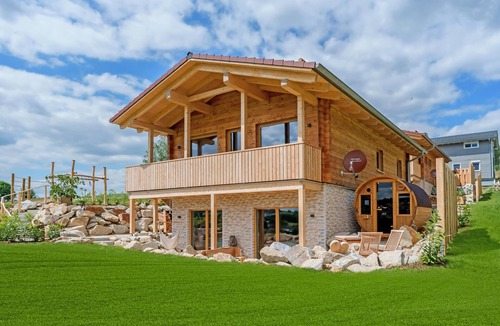 Bischofsgruen Apartment | Großzügiges Chalet für bis zu 7 Personen mit Balkon
