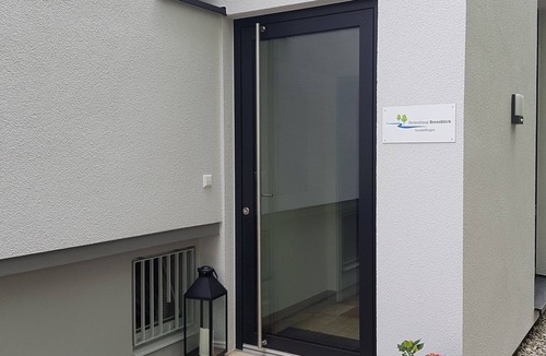 Gundelfingen an der Donau Apartment | Großzügiges 4-Sterne Ferienhaus mit moderner Ausstattung in direkter Flusslage -perfekt für einen Besuch im LEGOLAND