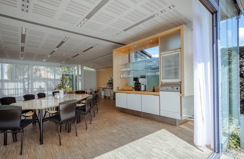 Thierhaupten House | Guest house with pavilion