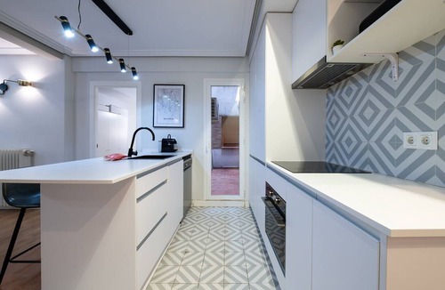 Embajadores Apartment | GuestReady - Modern apartment in the center