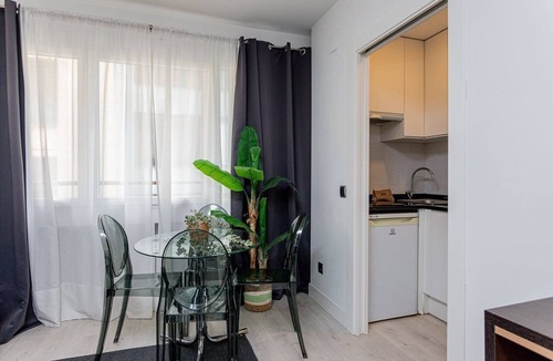 Recoletos Apartment | GuestReady- Modern Aparthotel in Barrio Salamanca