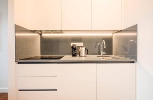 Sao Sebastiao da Pedreira Apartment | GuestReady - Palm Springs Hideaway