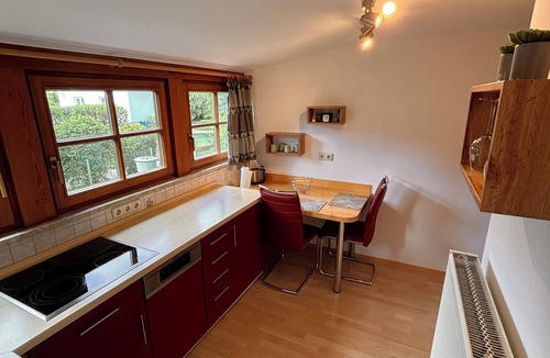 Kelheim Apartment | Gut ausgestattete Ferienwohnung mit überdachtem Balkon