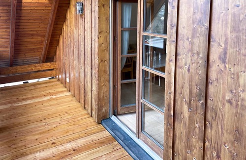 Kelheim Apartment | Gut ausgestattete Ferienwohnung mit überdachtem Balkon