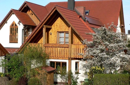 Kelheim Apartment | Gut ausgestattete Ferienwohnung mit überdachtem Balkon