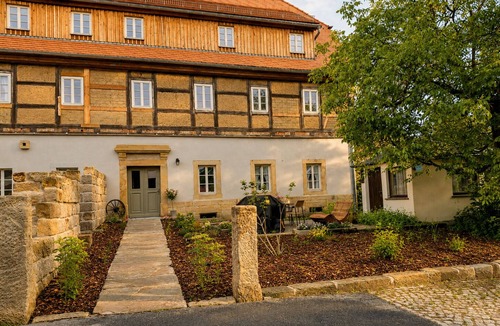 Rathewalde Apartment | Gutshof 1600 - Country house apartment near Bastei - dogs welcome