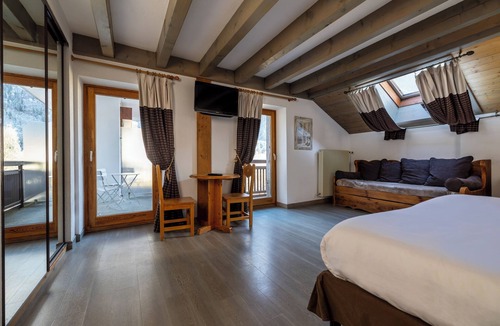 Chamonix City Centre Hotel | Hôtel de l'Arve by HappyCulture
