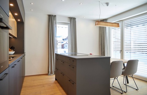 Garmisch-Partenkirchen Apartment | Hüttenzauber - Modern ground floor flat in central location