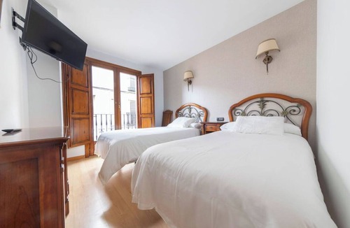 Almazan Hostel | H-A Puerta de la Villa