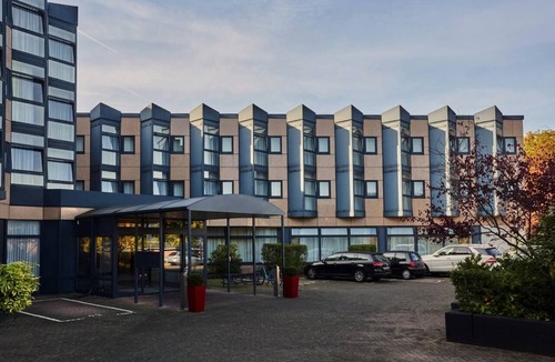 Rhein-Erft-Kreis District Apartment | H+ Hotel Köln Brühl by Sunday Hotels Superior Room