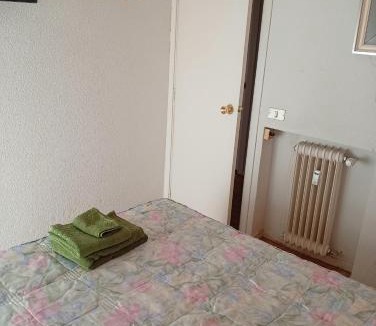 Villa de Vallecas Other | Habitación