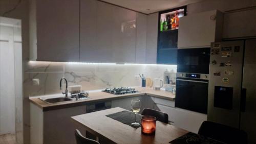 Lucero House | Habitación privada Madrid con baño compartido en Madrid