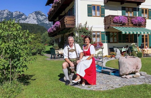 Ramsau Apartment | Halsalm- 2-Zimmer Ferienwohnung, 2 Pers., Dusche/WC, Südbalkon, 50 qm, TV, Küche, separates Schlafzimmer, inkl. Frühstück