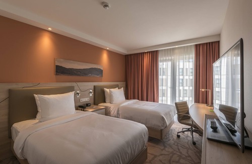 Bruhl-Guterbahnhof Hotel | Hampton by Hilton Freiburg
