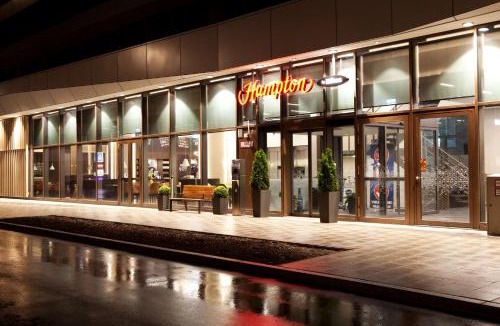 Berg am Laim Hotel | Hampton By Hilton Munich City Center East