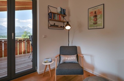 Hopfen am See Apartment | Happy Place - Modern penthouse with the best view of Lake Hopfensee & the mountains