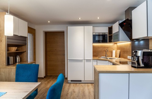 Madseit Apartment | "Haus Alpenheim Apartment 2" with Mountain View, Balcony & Wi-Fi