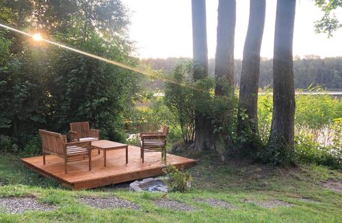 Raben Steinfeld House | Haus am Pinnower See mit Privatsteg