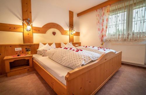 Leutasch Apartment | Haus am Waldrand