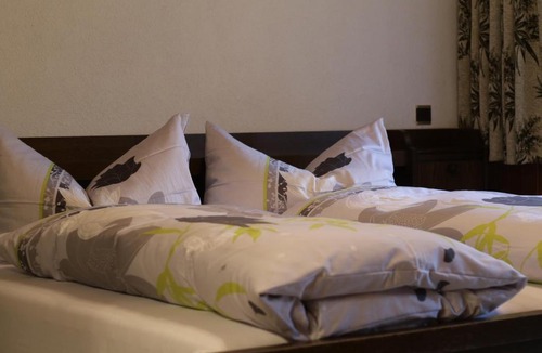 Saas Almagell Apartment | Haus Antrona Ferienwohnung mit 5 Schlafzimmern für Familien und Gruppen