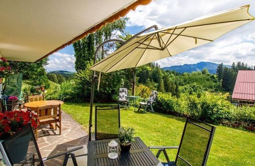 Oy-Mittelberg Apartment | Haus Bergblick - One-storey apartment with a south-facing terrace