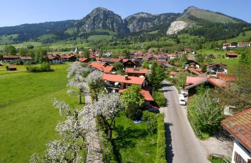 Bad Oberdorf Apartment | Haus Breitenberg im Allgäu - inklusive Seilbahnen & Skipass