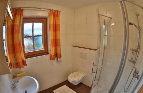 Zellbergeben Apartment | Haus Burbach