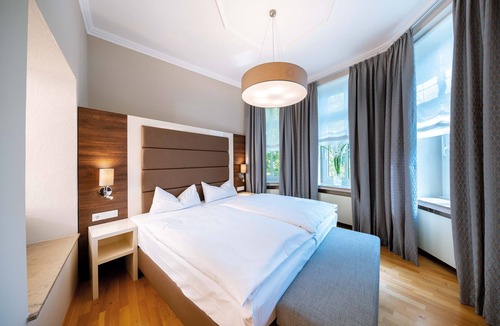 Moehnesee Hotel | Haus Delecke