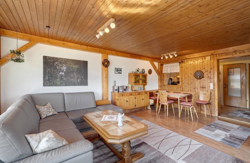 Schoenwald Apartment | Haus Hölltalblick Apartment '70 Qm' with Private Terrace, Shared Garden and Wi-Fi