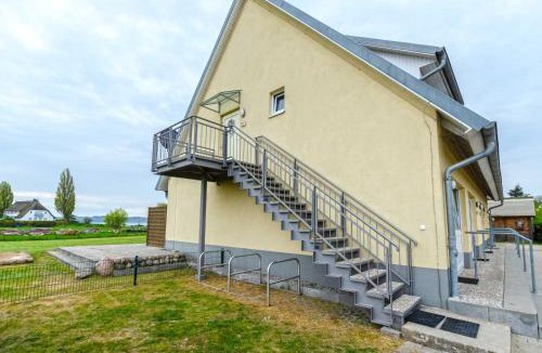 Alt Reddevitz Apartment | Haus Inselperle mit Blick auf den Bodden