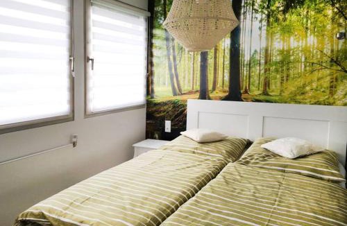 Feriendorf Hennesee House | Haus JULIA direkt am Hennesee mitten im Sauerland