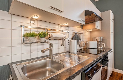Ahlbeck Apartment | Haus Meerblick 11 - Relaxation & workation a stone's throw from the beach