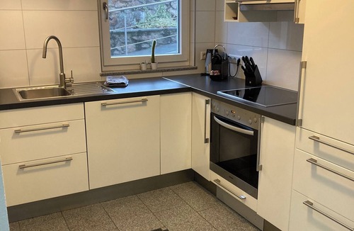 Grißheim Apartment | Haus-Meta, bright basement apartment with patio and terrace, child-friendly