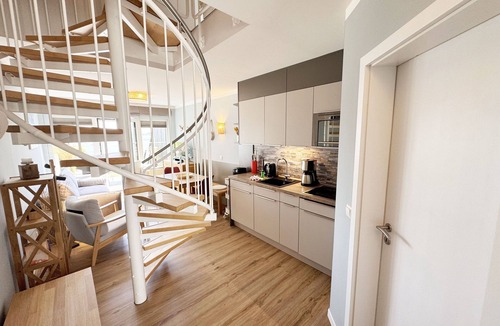 Alt Reddevitz Apartment | Haus Seeblick Whg 01 mit Terrasse - CL: Haus Seeblick mit 9 Wohnungen