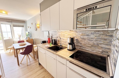 Alt Reddevitz Apartment | Haus Seeblick Whg 01 mit Terrasse - CL: Haus Seeblick mit 9 Wohnungen
