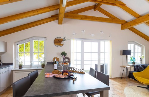 Alt Reddevitz Apartment | Haus Seeblick Whg 09 mit Dachterrasse und Seeblick - CL: Haus Seeblick mit 9 Wohnungen
