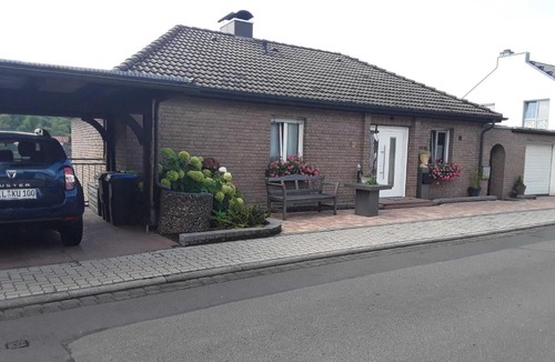 Momlingen Apartment | Haus Sonnenblick