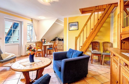 Trassenheide Apartment | Haus Sonnenschein, Whg. Leuchtfeuer: beach, balcony & WLAN for 5 persons