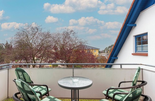 Trassenheide Apartment | Haus Sonnenschein, Whg. Leuchtfeuer: beach, balcony & WLAN for 5 persons