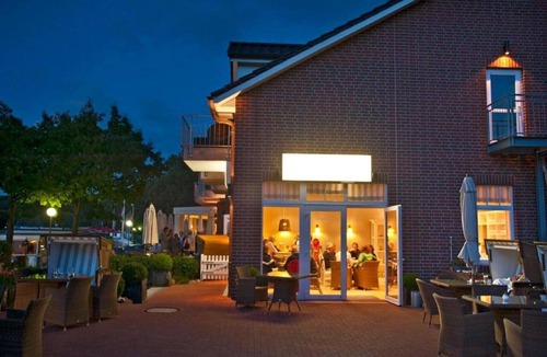 Heikendorf Apartment | Heikendorf Corner Junior Suite Sea Side