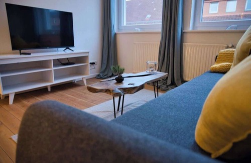 Marli/Brandenbaum Apartment | HejU Quiet Apt Near Altstadt w/Parking & Bathtub