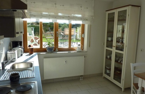 Eckersdorf Apartment | Helle Einliegerwohnung (80 m2) vor den Toren Bayreuths mit kostenfreiem WLAN