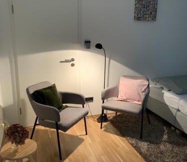 Munchen District Apartment | Helle Souterrainwohnung mit Komfort