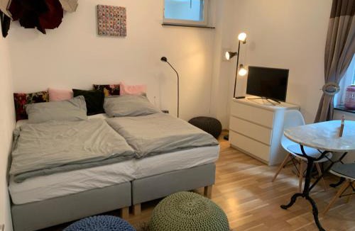 Munchen District Apartment | Helle Souterrainwohnung mit Komfort