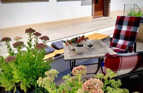 Maroldsweisach Apartment | Helle und Gemütlich Eingerichtet Ferienwohnung mit Voll Ausgestatteter Küche