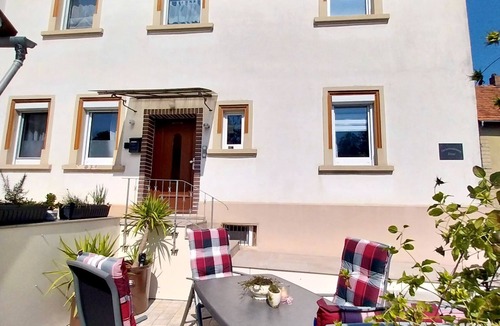 Maroldsweisach Apartment | Helle und Gemütlich Eingerichtet Ferienwohnung mit Voll Ausgestatteter Küche