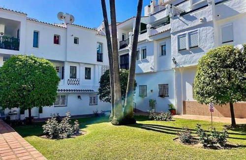 Benahavis Apartment | Hermosa casita de pueblo con piscina en Benahavís
