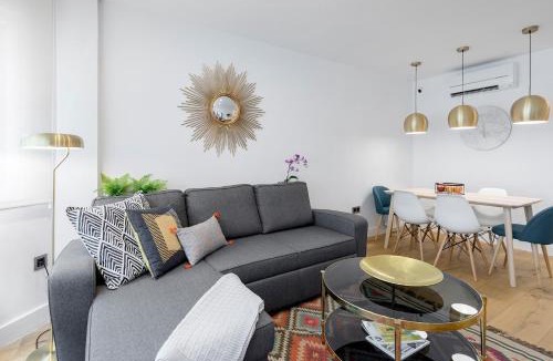 Goya Apartment | Hermosilla Apartment by Flatsweethome