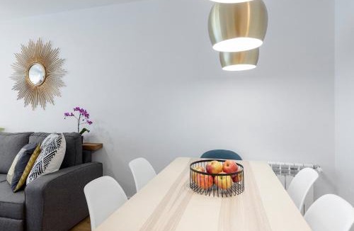 Goya Apartment | Hermosilla Apartment by Flatsweethome