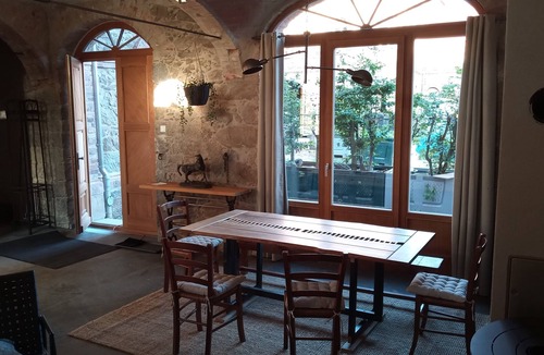 Buhlau Condo | HexenburgbeiDresden Maisonette über 2 Etagen mit 4 Schlafzimmern, Kamin, Terrasse und Faßsauna, Nähe Sächsische Schweiz
